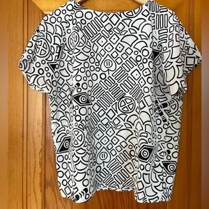 Vintage Impressions Black & White Patterned Blouse